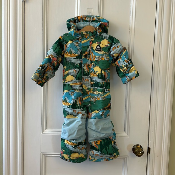 Burton one piece snowsuit, 18 months, Dreamscape print, EUC - Picture 1 of 6